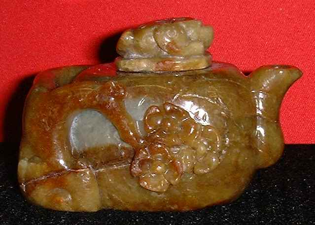 Jade floral Tea-cup (Side view)